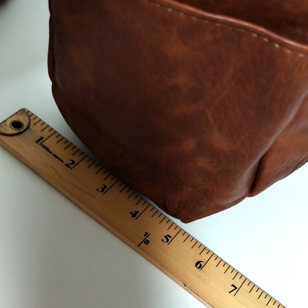 Bueno Faux Brown Leather Bag - Picture 9 of 12